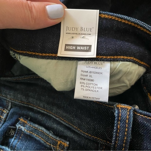 Judy Blue Palm Bay Exposed Button Fly High Rise Denim Shorts - Picture 12 of 16